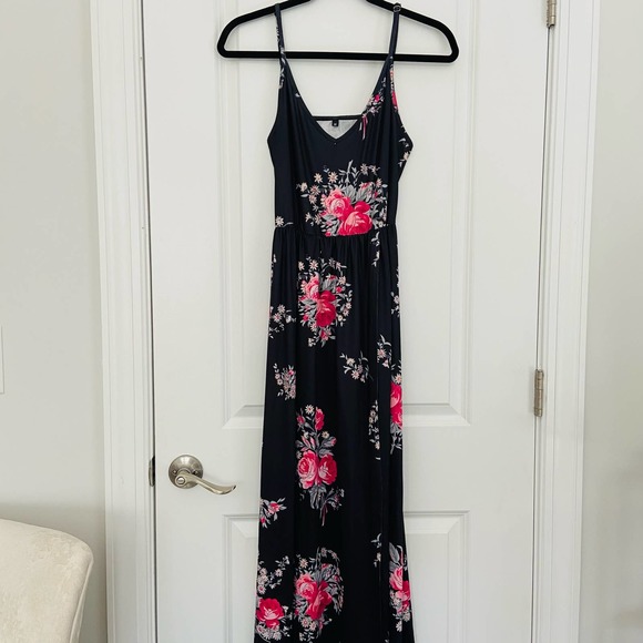 Floral spaghetti strap long sundress with high slit and open back, size M - Picture 2 of 6